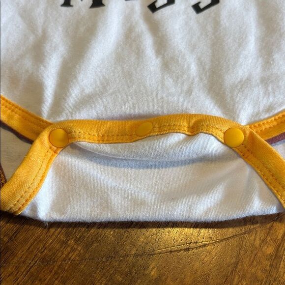 Bibimom Mommy’s Little Muggle hooded long sleeved onesie 3-6 months - Picture 4 of 5